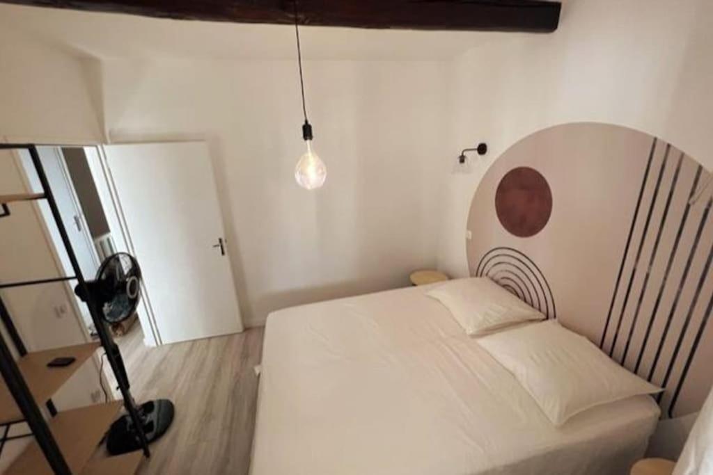 Les Arches - Belle Decoration - Wifi - Ac Clim Lägenhet Villeneuve-lès-Avignon Exteriör bild